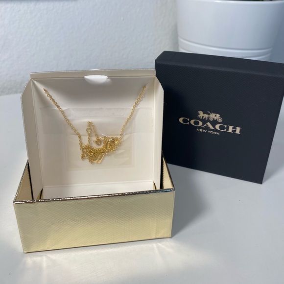 NIB Coach Pillow Heart Locket Necklace 16”+2” - Picture 5 of 10